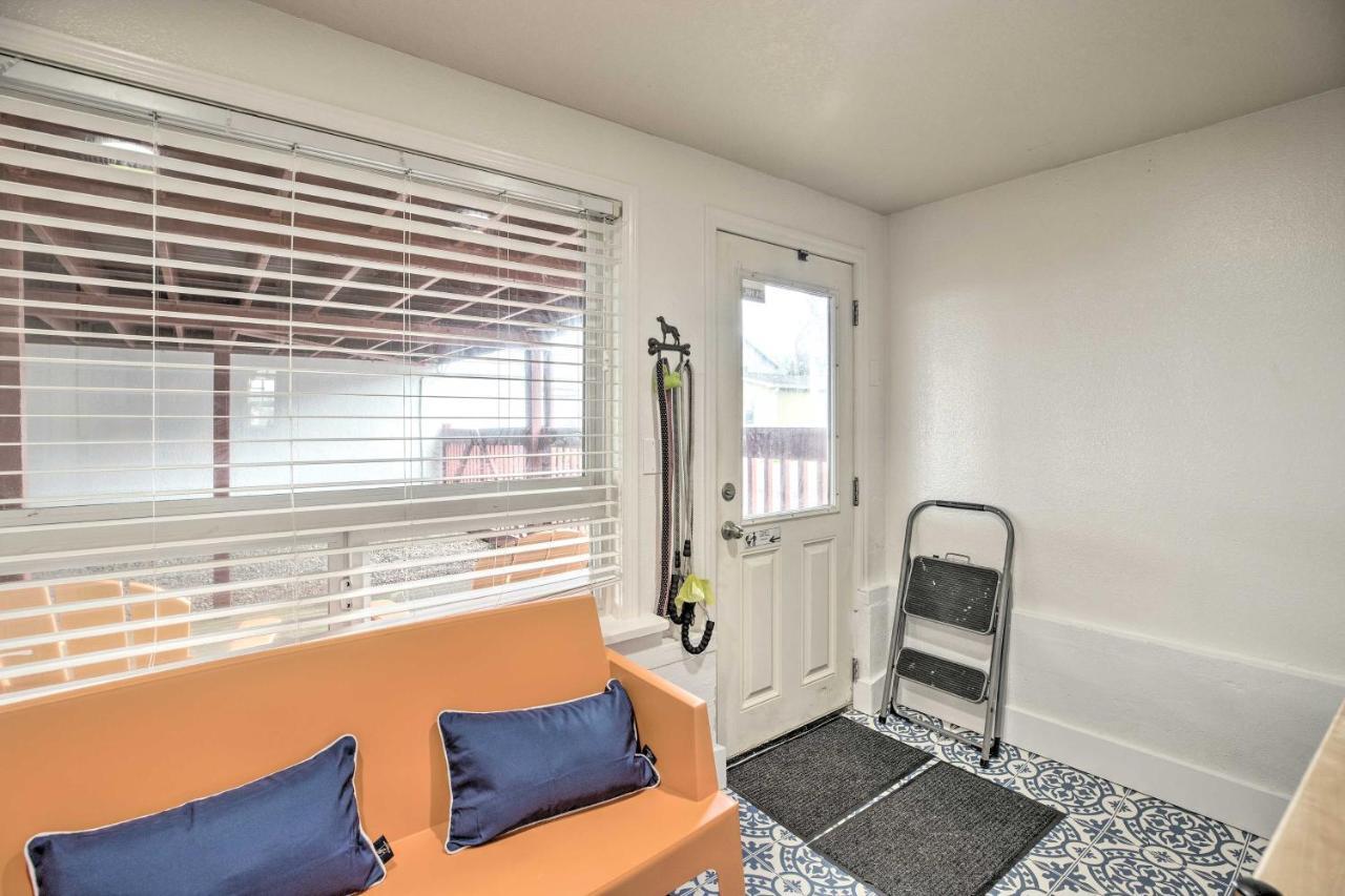 Rockaway Beach Condo - Beach Access Nearby! Kültér fotó